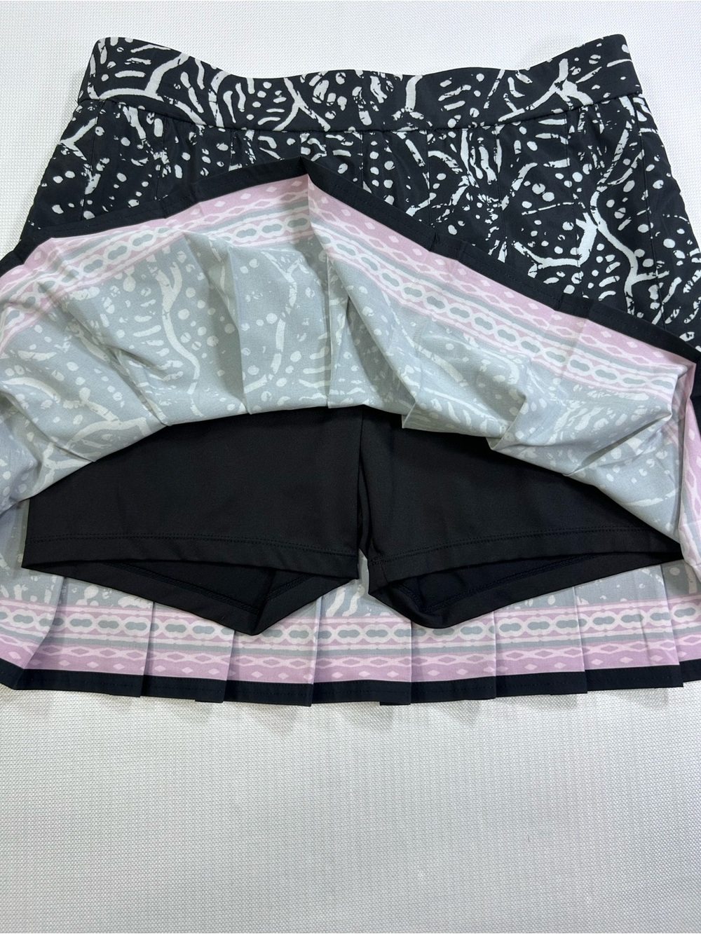Chico’s Golf Skort Navy White Pink Print Side Zip Pockets Size 1.5 / US 10 - Picture 2 of 9